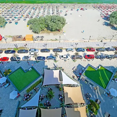 Purple Onyx - Pool & Apartman Năvodari