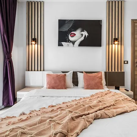 Purple Onyx - Pool & Năvodari