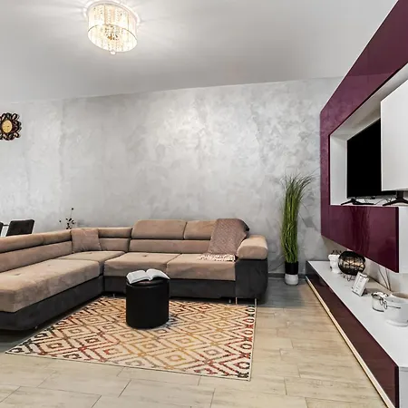 Purple Onyx - Pool & * Năvodari