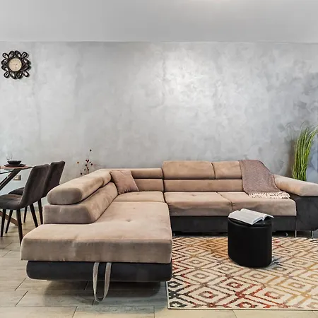 Purple Onyx - Pool & Apartman