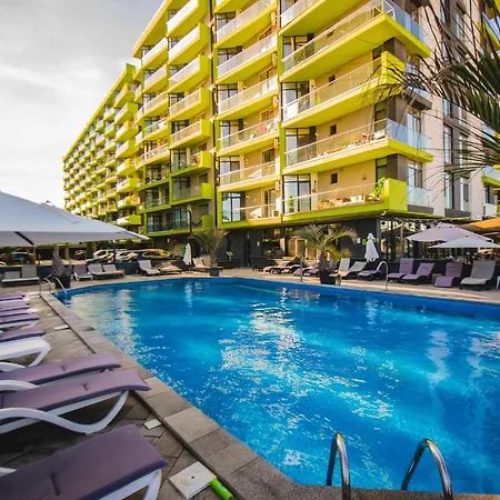 Purple Onyx - Pool & Apartment Navodari