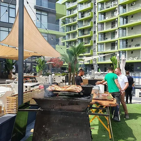 Purple Onyx - Pool & * Navodari