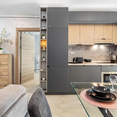 Purple Onyx - Pool & * Navodari