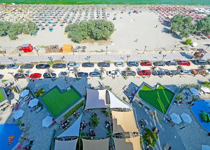 Purple Onyx - Pool & Διαμέρισμα Năvodari