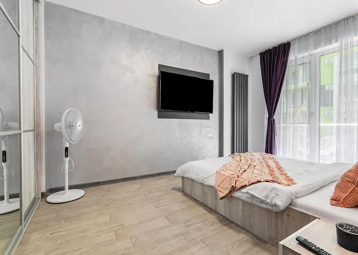 Purple Onyx - Pool & Διαμέρισμα