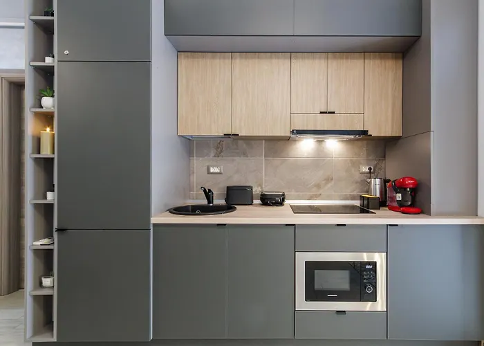 Διαμέρισμα Purple Onyx - Pool & *